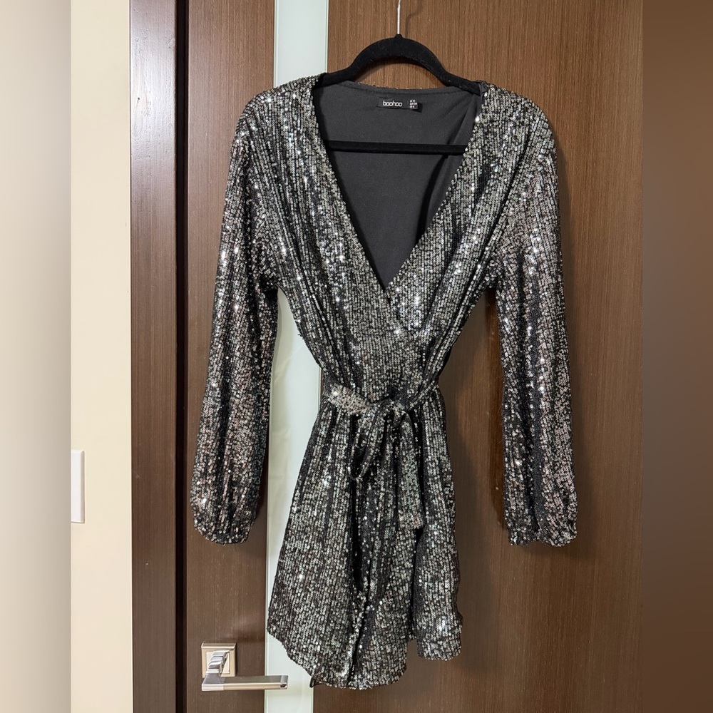 Boohoo Metallic Long Sleeve Sequin Dress